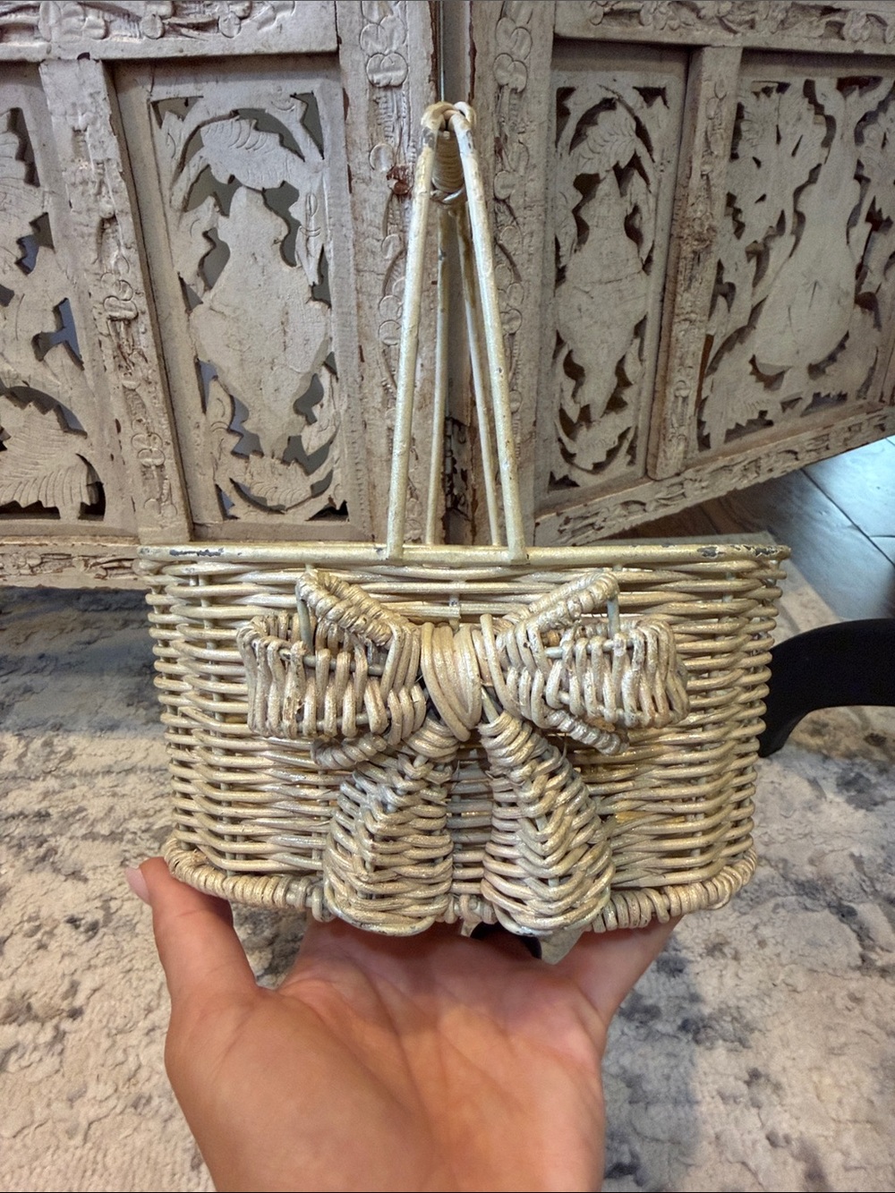 Woven Bow Accent Metal Wicker Basket in Cream